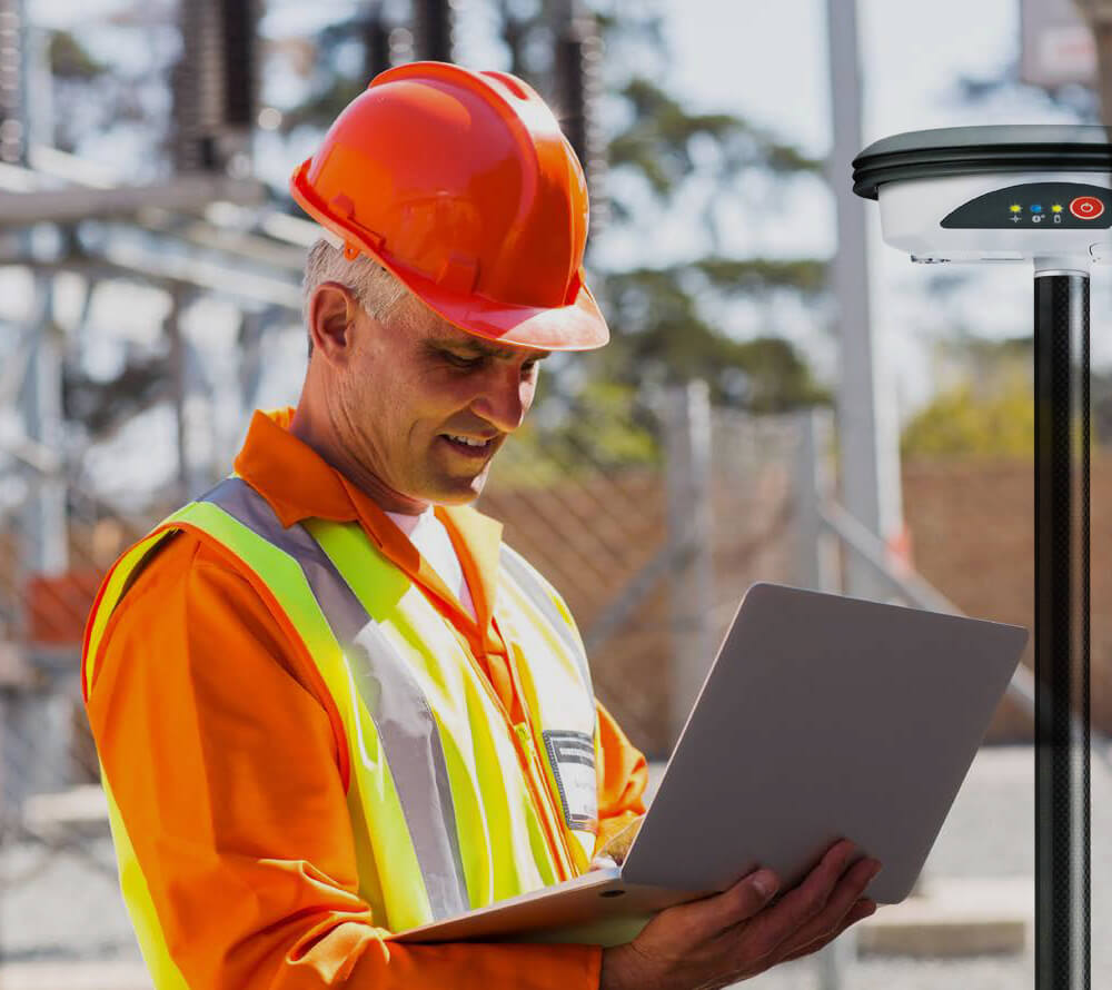 GPS Topografico di alta qualità e precisione LeicaZenoGG04 cantiere